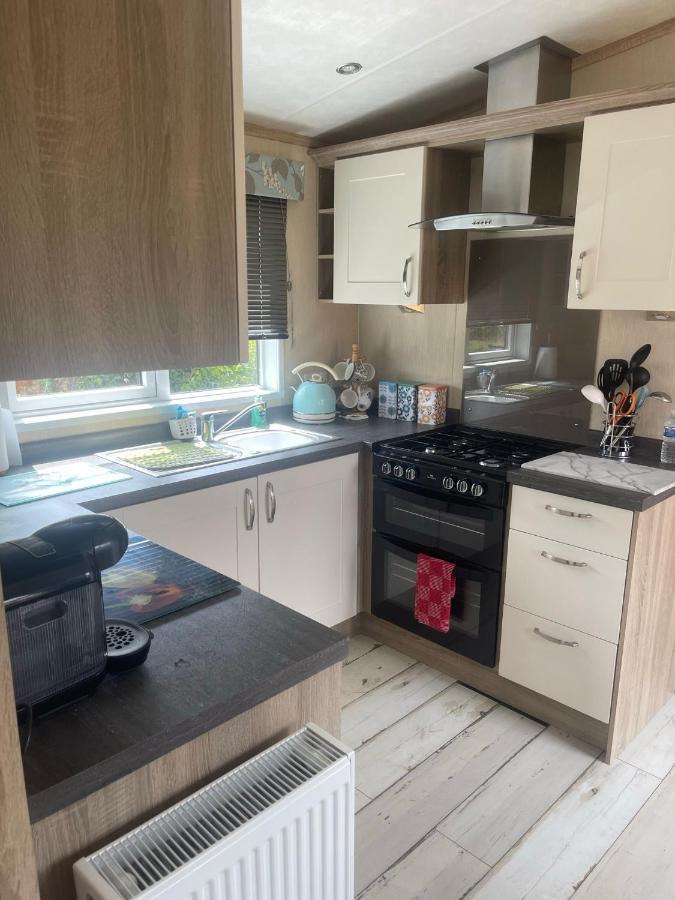 Fern Lodge With Hot Tub Stonham Aspall Экстерьер фото